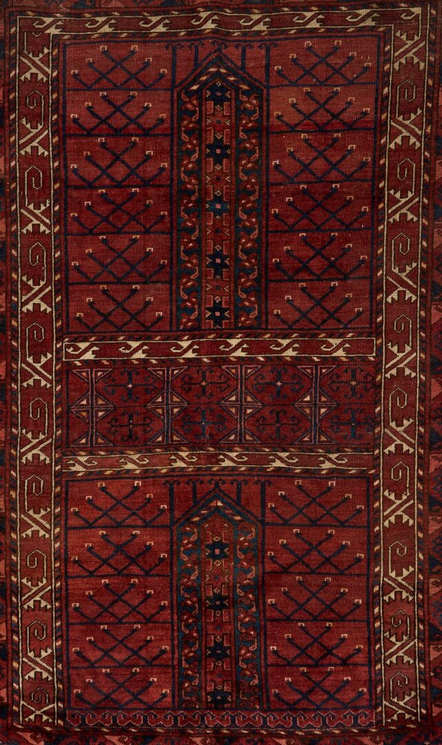 Lot 711: Antique Turkmen Saryk Ensi Carpet