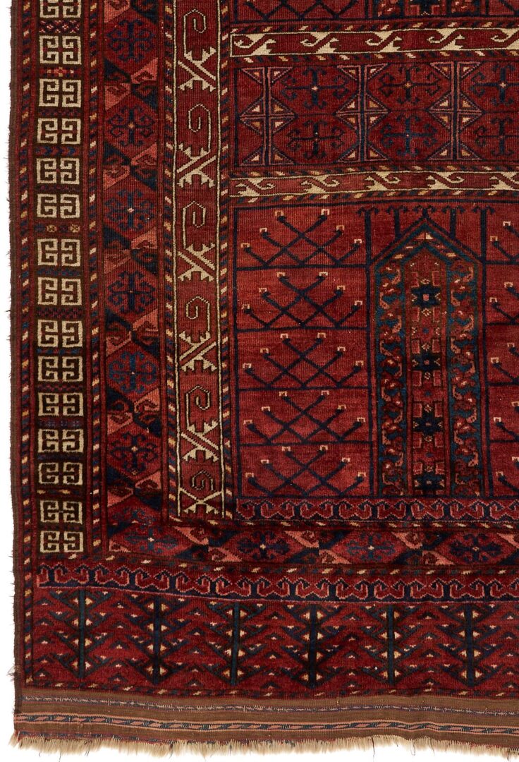 Lot 711: Antique Turkmen Saryk Ensi Carpet