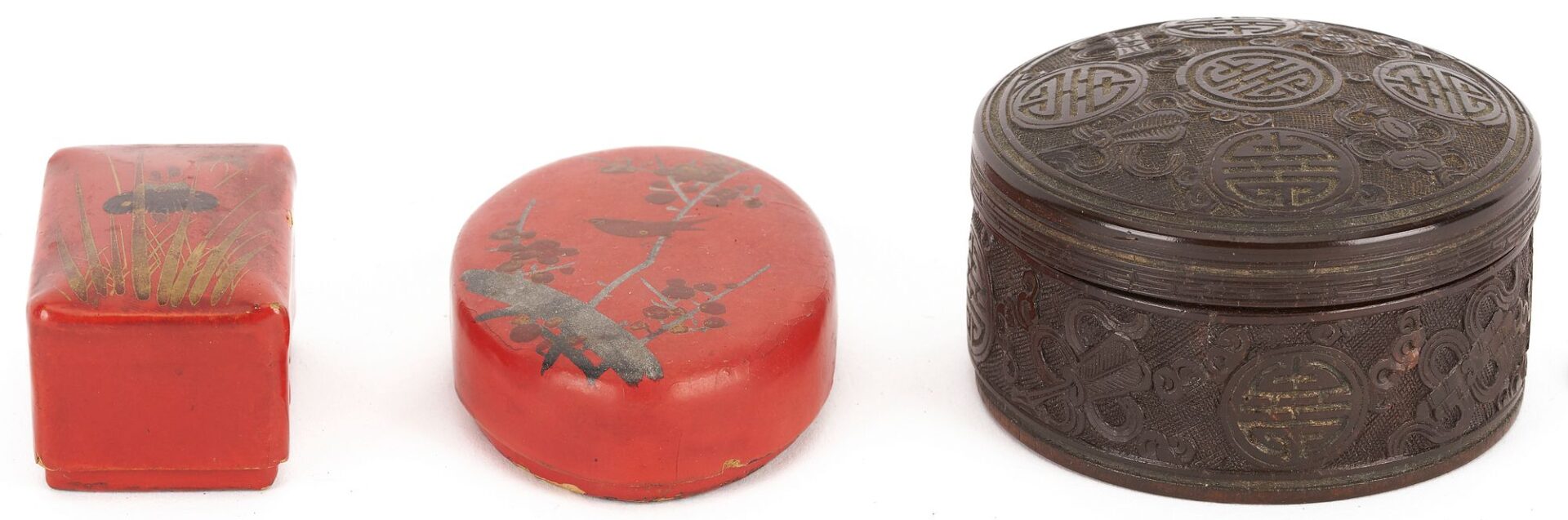 Lot 726: 3 Asian Small Lacquer Boxes