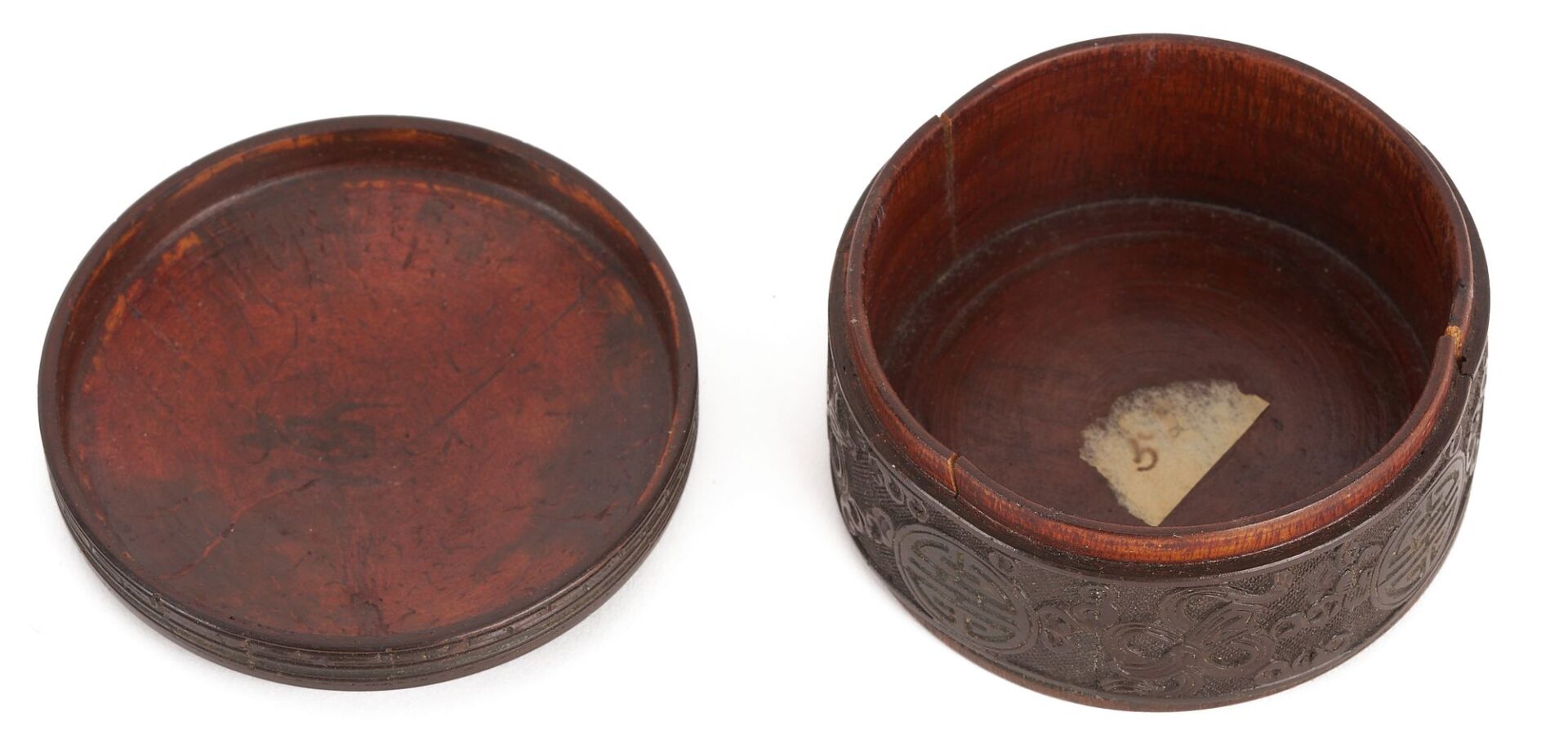 Lot 726: 3 Asian Small Lacquer Boxes