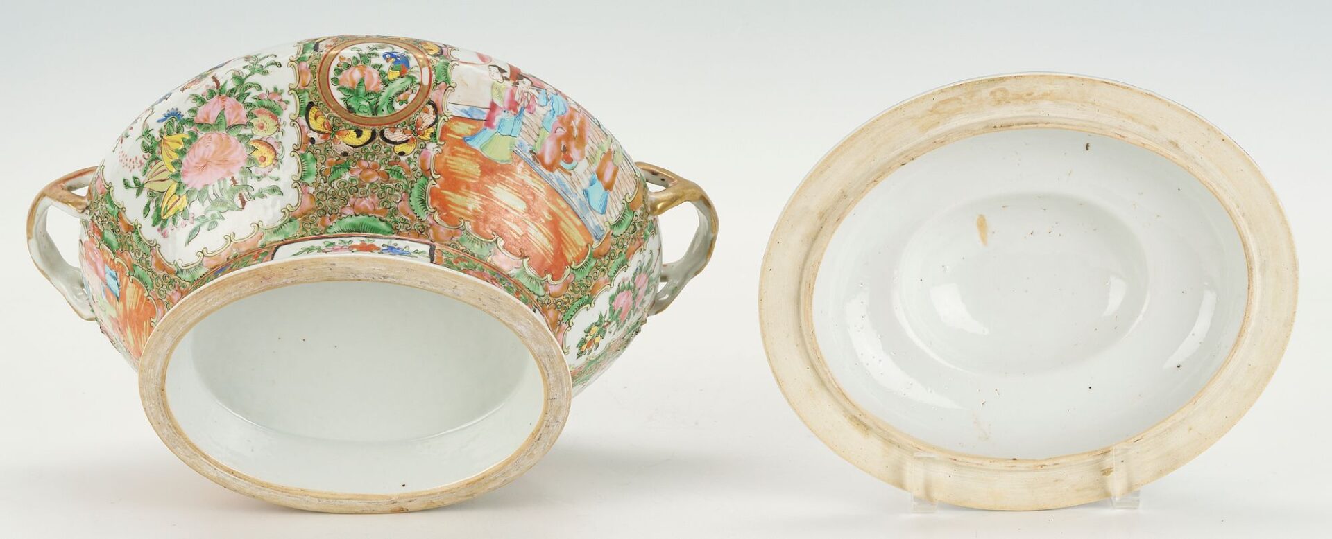Lot 733: Large Chinese Rose Medallion Covered Tureen
