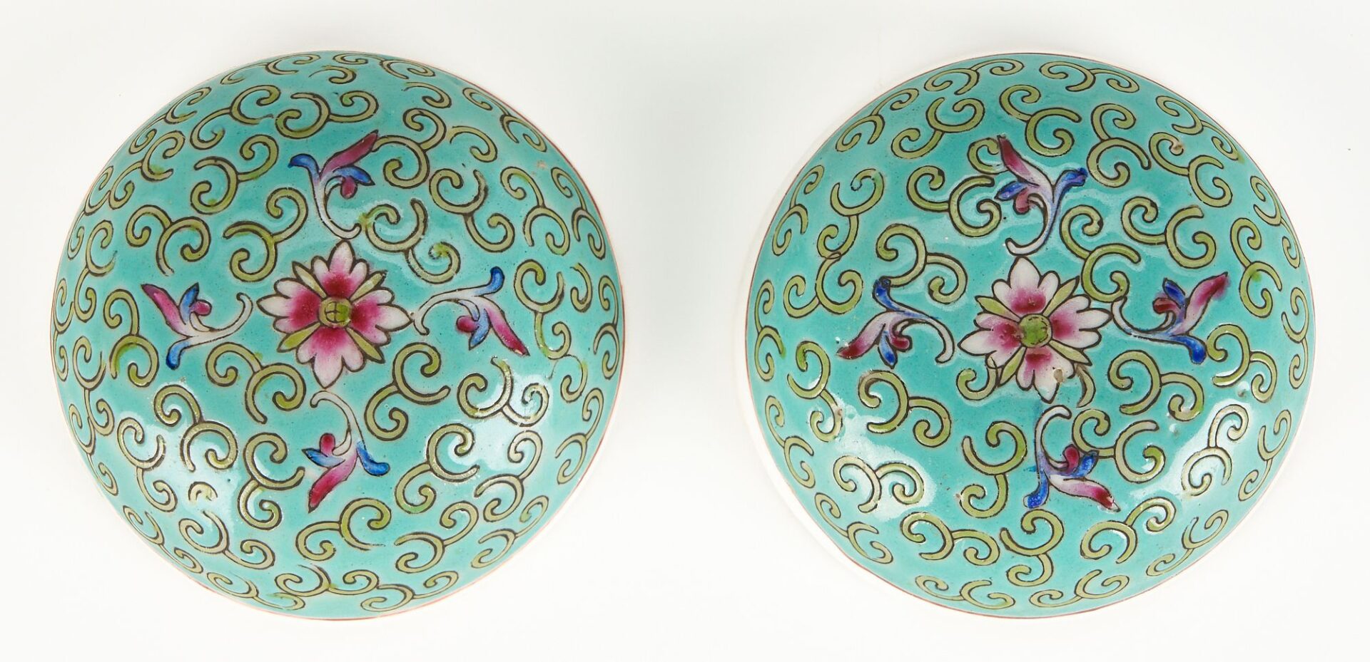 Lot 736: Six Chinese Porcelain & Cloisonne Items