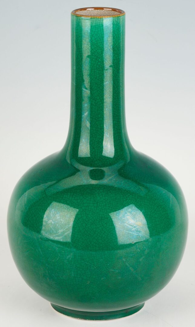 Lot 745: Chinese Green Bottle Vase