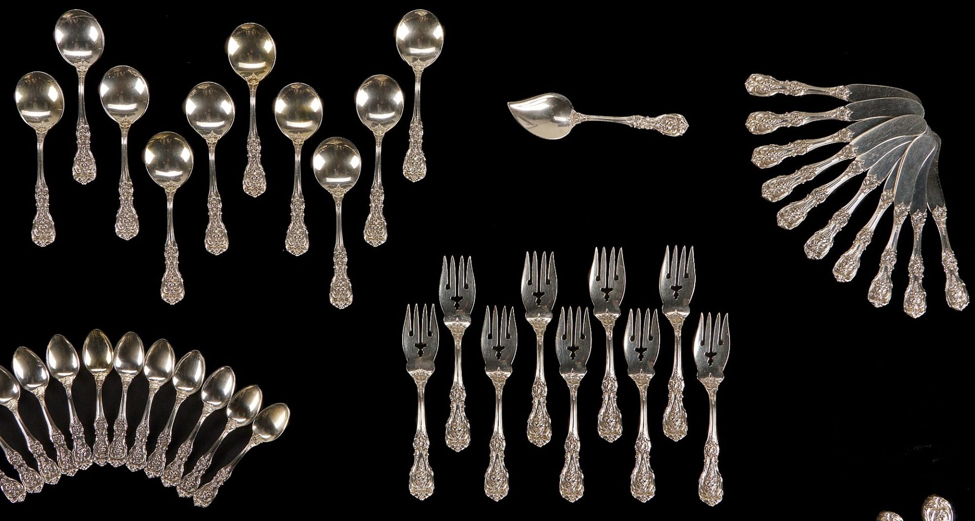 Lot 77: 109 Pcs. Reed & Barton Francis I Sterling Silver Flatware