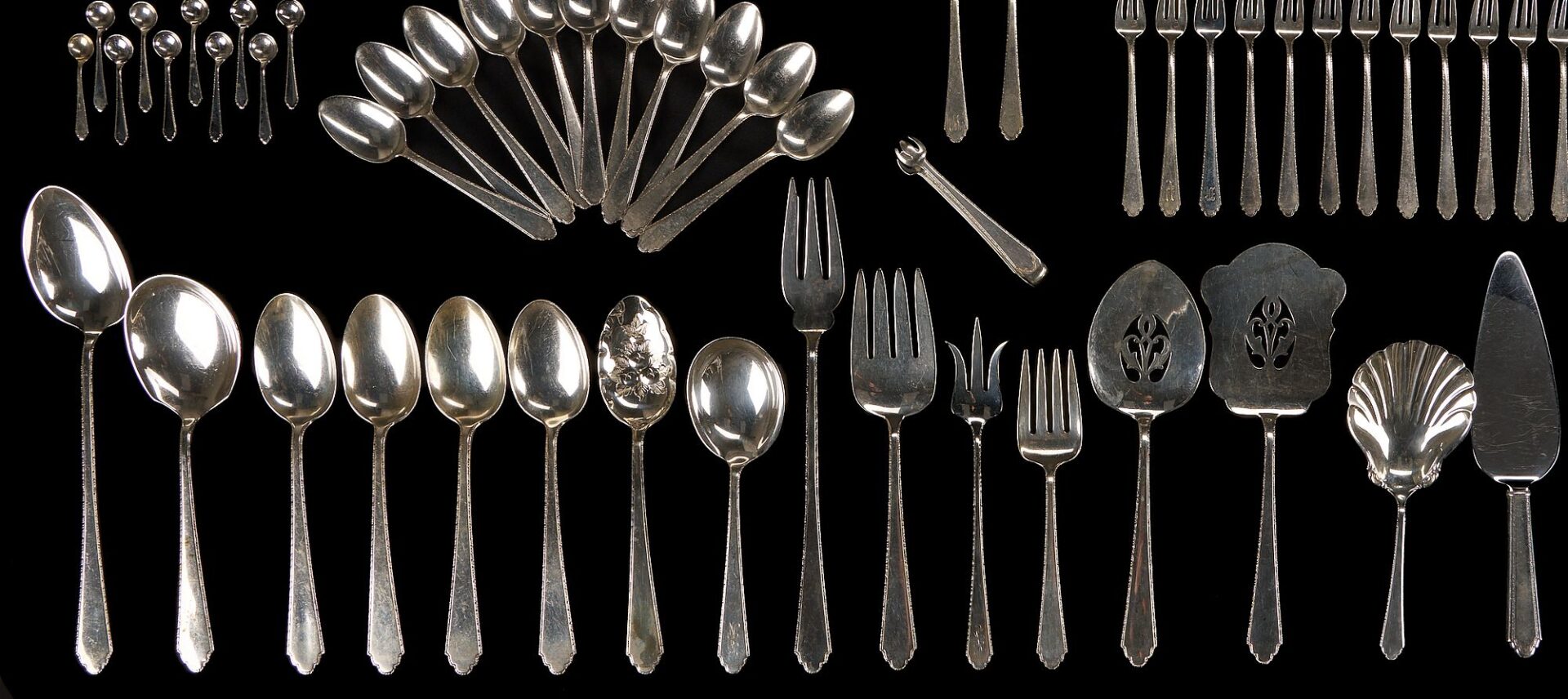 Lot 81: 137 Pcs. Lunt William and Mary Pattern Sterling Flatware, Service for 10