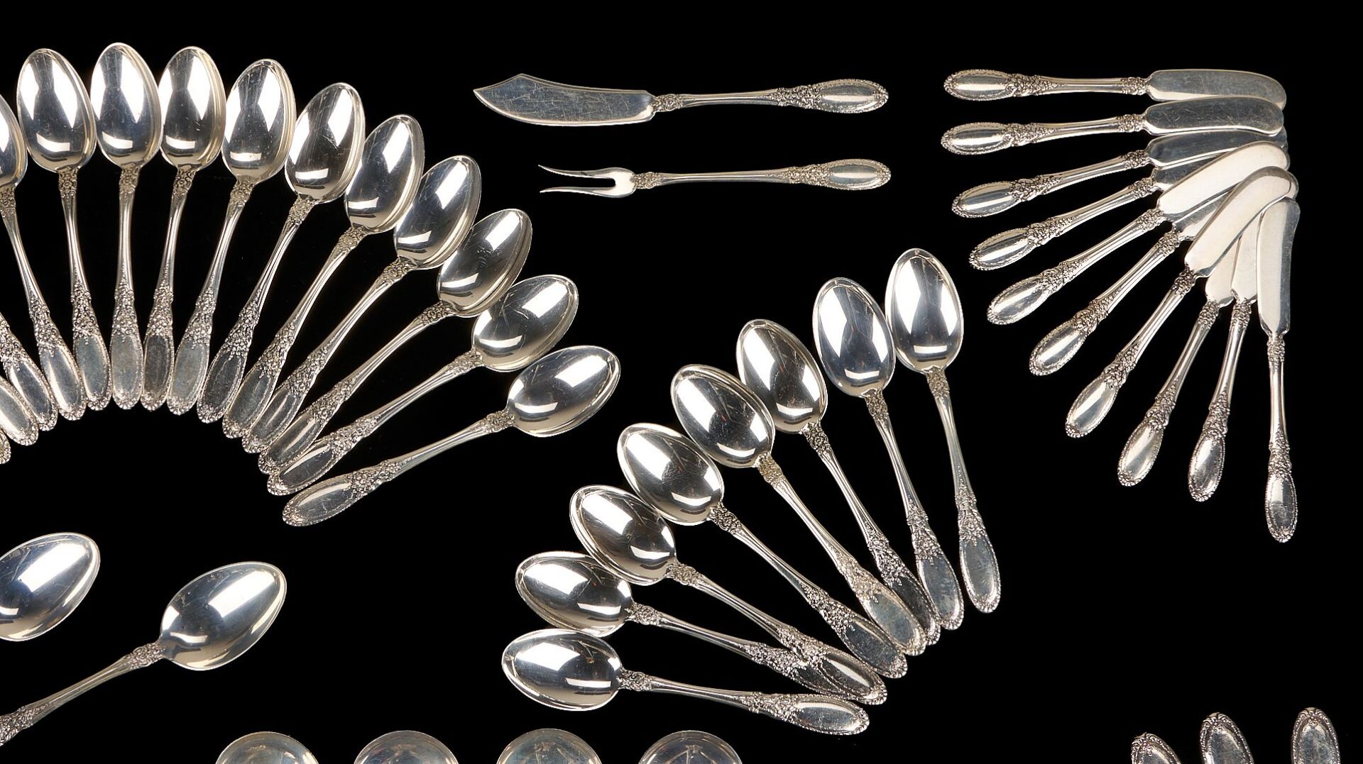 Lot 84: 85 Pcs. Towle Old Mirror Sterling Silver Flatware