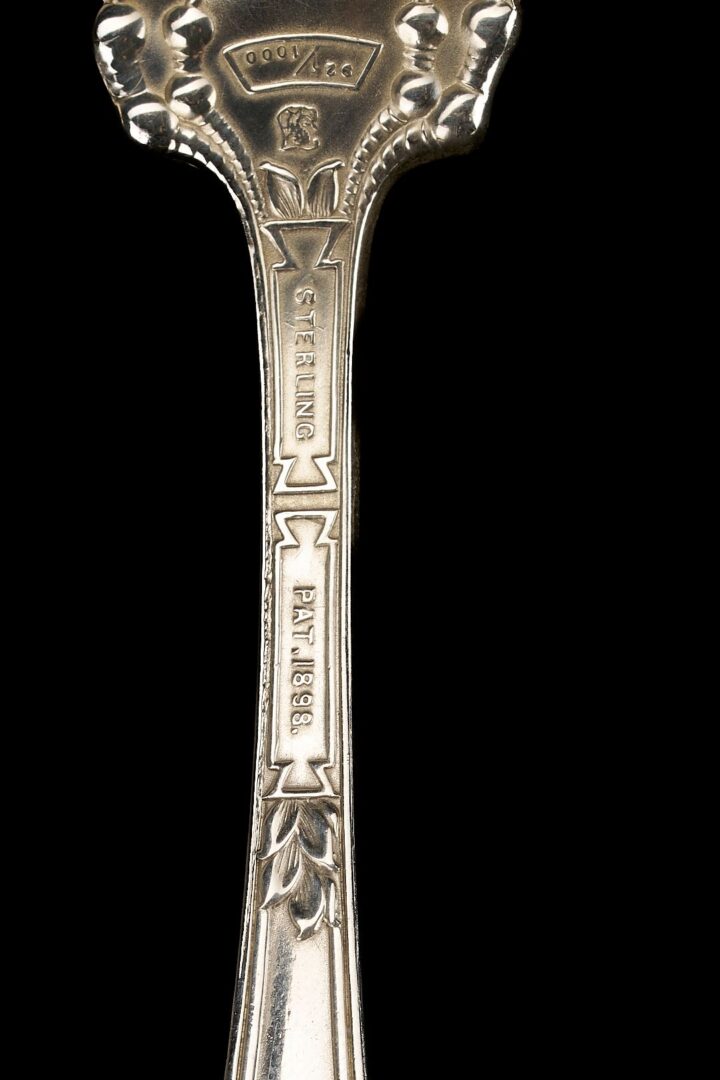 Lot 857: 21 Assorted Sterling Silver Flatware Pieces