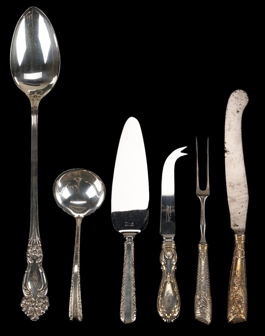 Lot 858: 20 Towle Candlelight Flatware Pcs., plus 6 others