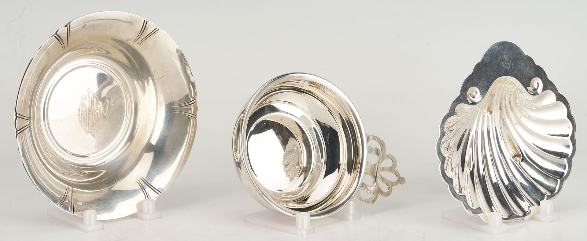 Lot 859: 7 Sterling bowls including Kirk shell, Web porringer