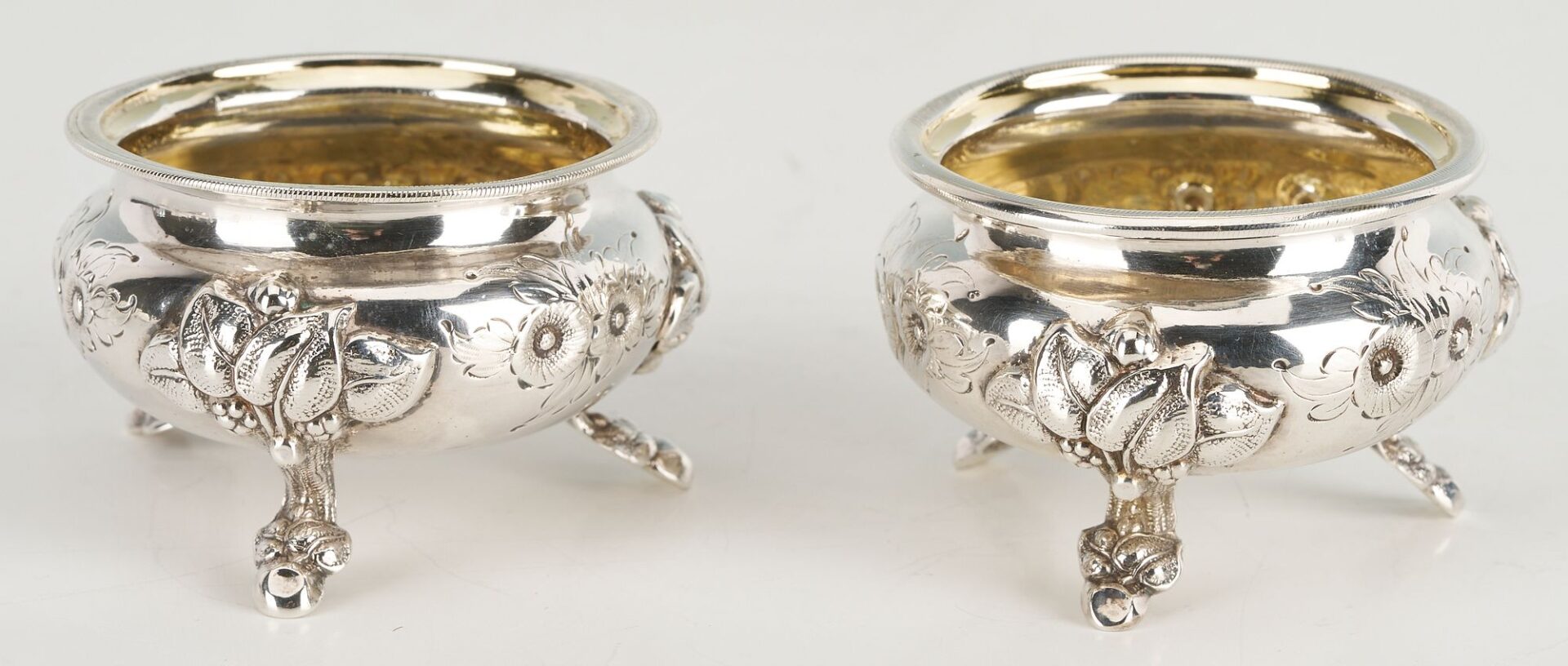 Lot 870: 6 pcs Coin Silver: 1 mug, 2 salts, 3 spoons