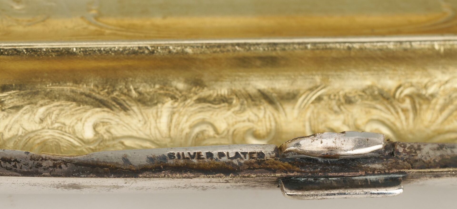 Lot 874: 10 Silver items incl. Tea Caddy, Larding Needles, Cigar Case, Brooches