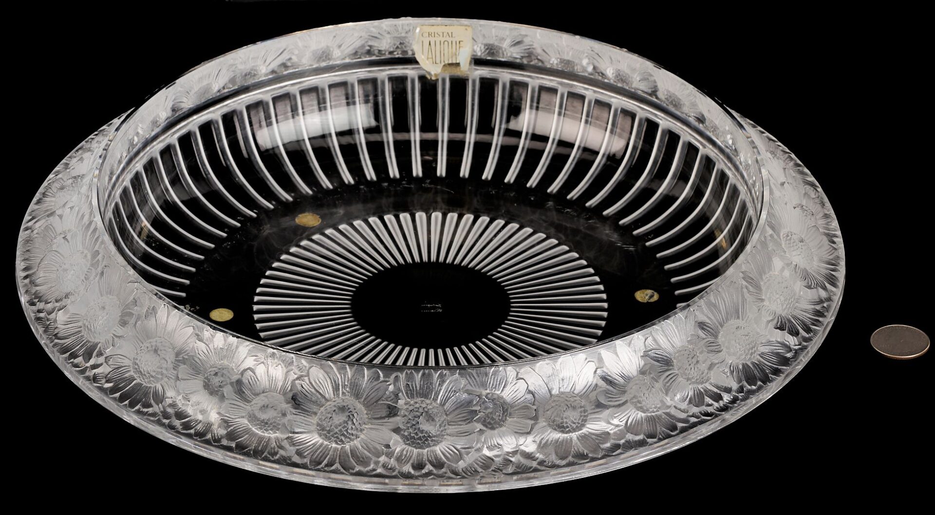 Lot 880: Lalique Marguerites Bowl