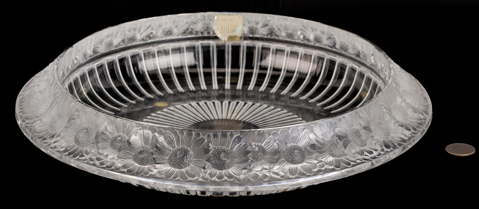 Lot 880: Lalique Marguerites Bowl