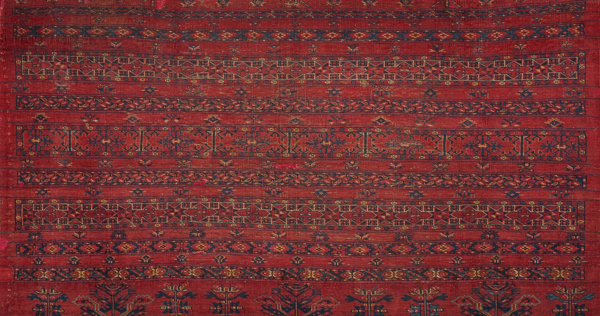 Lot 919: 3 Turkmen Rugs – Torba, Ensari & Tekke Ak-Chuval