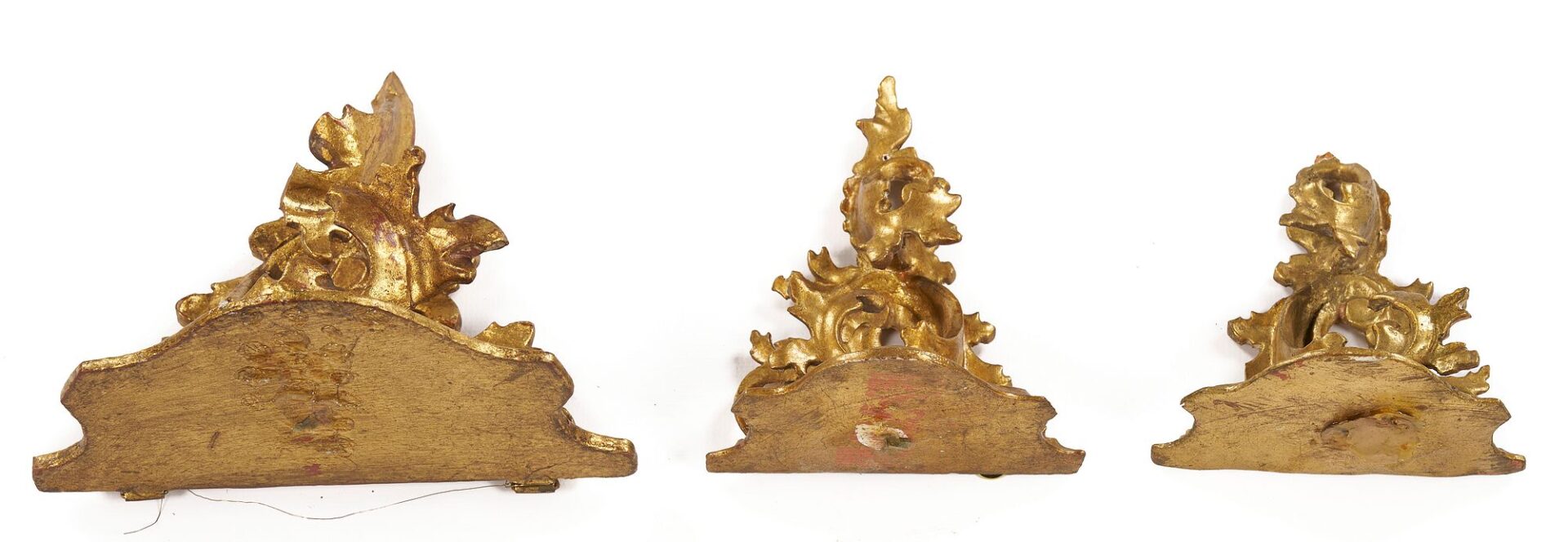 Lot 921: 5 Italian Decorative Giltwood Wall Bracket Shelves