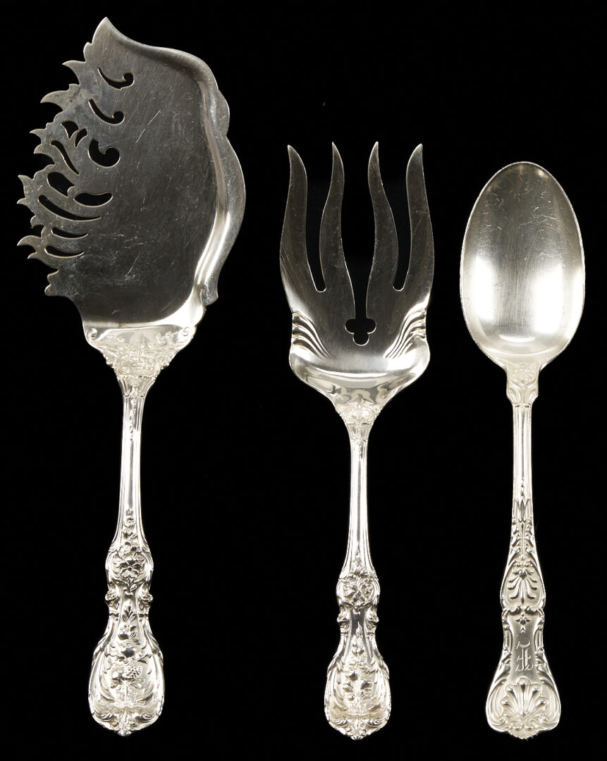 Lot 1005: 9 pcs. Sterling Flatware, incl. Francis I Macaroni