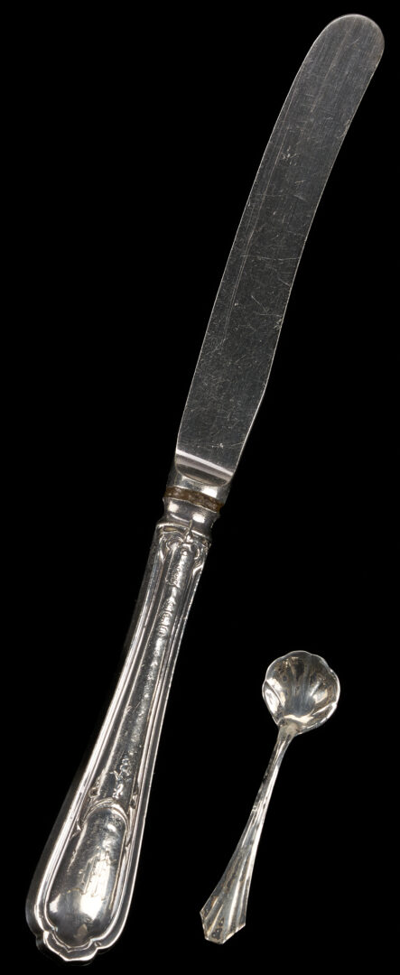 Lot 1021: 37 pcs Silver Accessories and Flatware incl. Flask