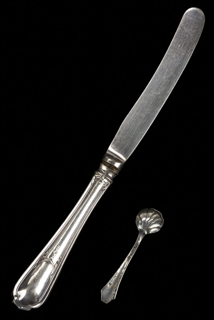 Lot 1021: 37 pcs Silver Accessories and Flatware incl. Flask