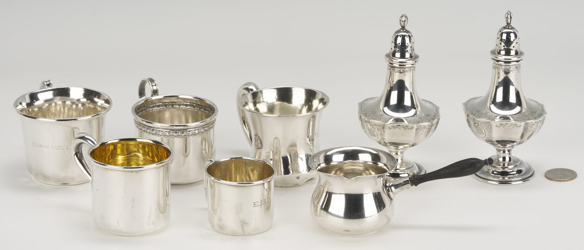 Lot 1031: 8 Sterling Silver Table Items