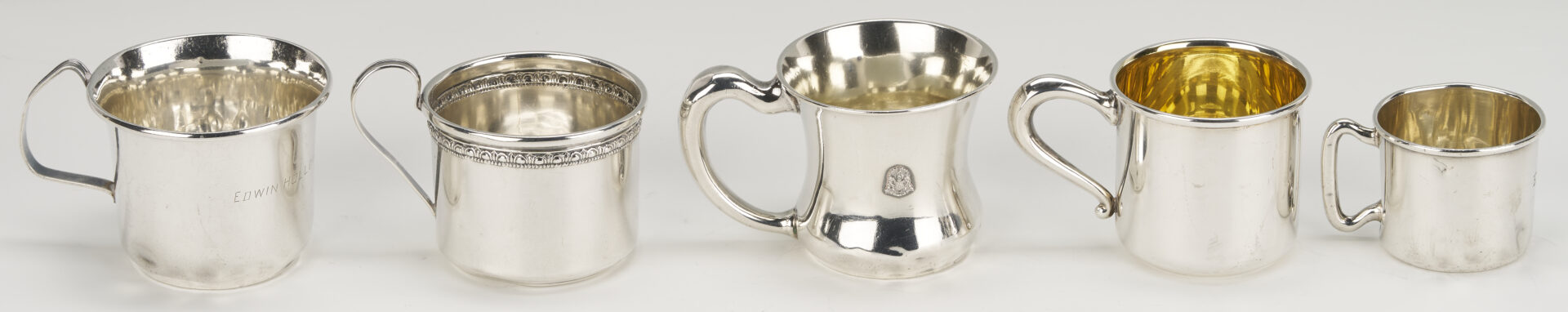 Lot 1031: 8 Sterling Silver Table Items