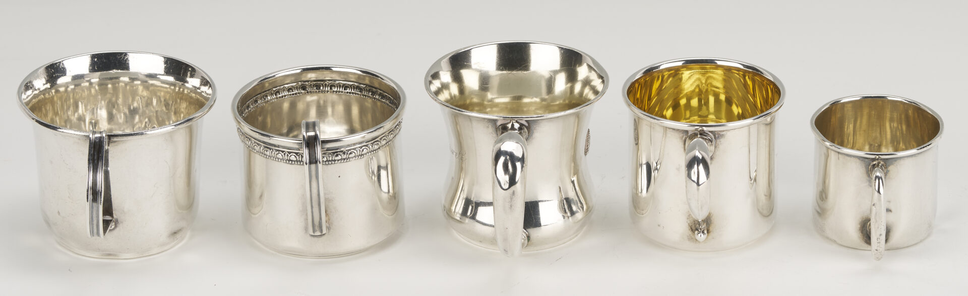 Lot 1031: 8 Sterling Silver Table Items