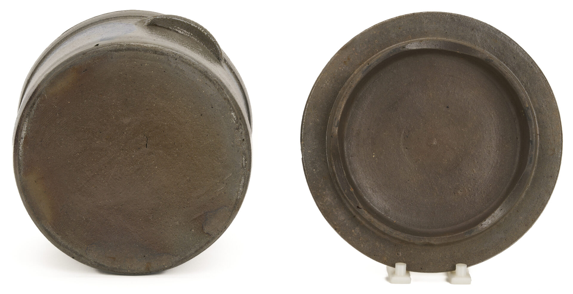 Lot 1063: PA 1 Gallon Stoneware Cake Crock