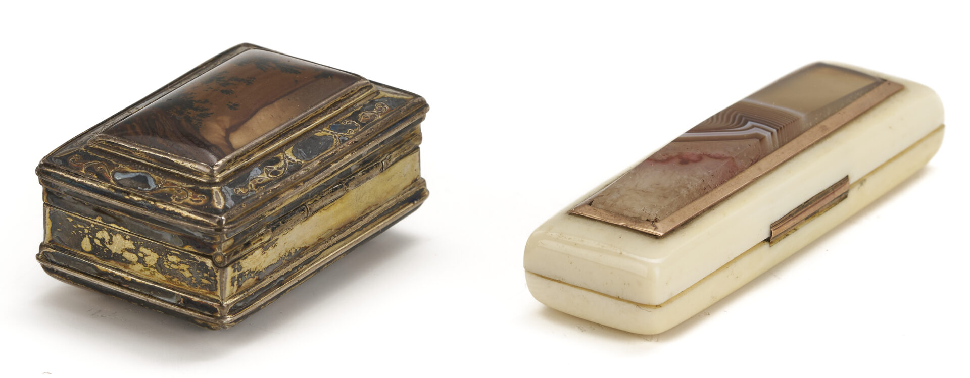 Lot 107: 3 Agate Vertu Boxes: Vinaigrette, Snuff & Toothpick Case
