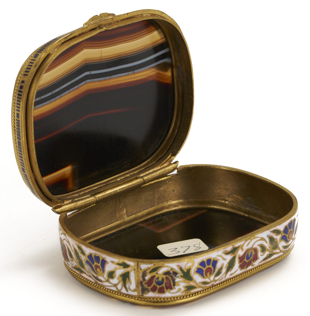 Lot 107: 3 Agate Vertu Boxes: Vinaigrette, Snuff & Toothpick Case