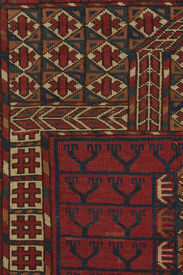 Lot 1084: Antique Turkmen Tekke Ensi Rug, Bird-Head Design