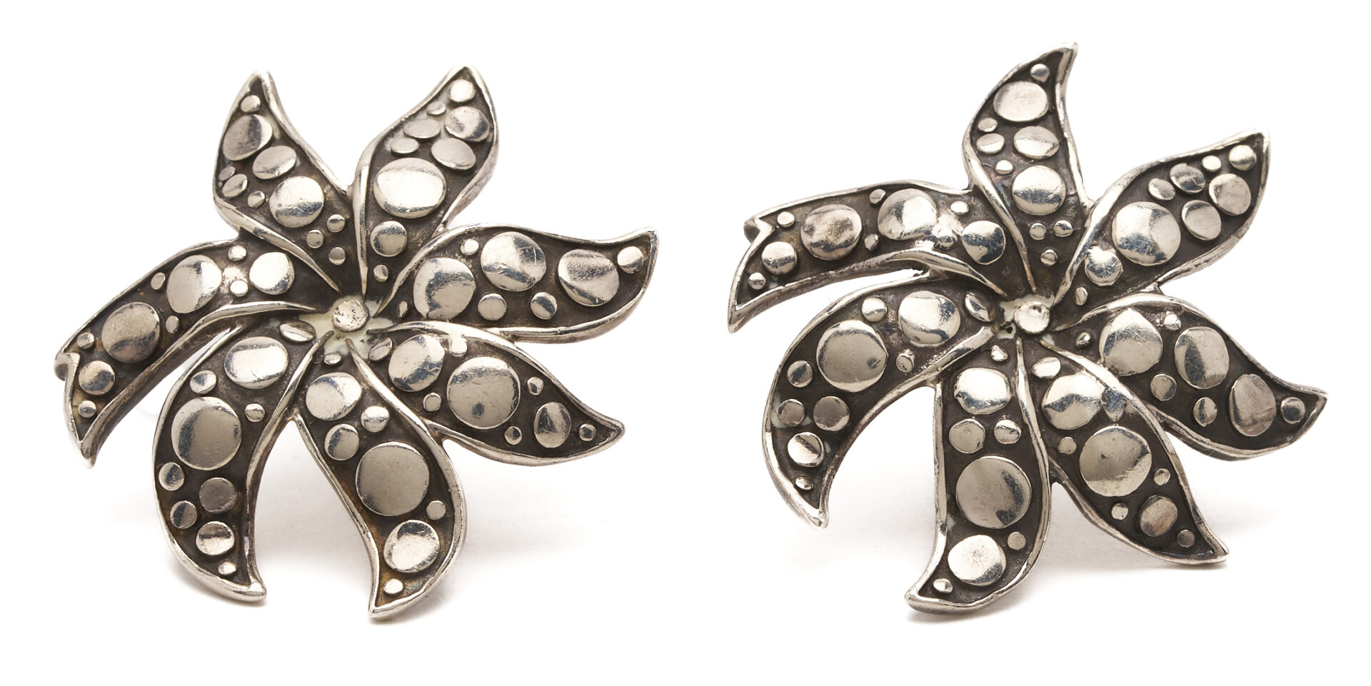 Lot 1189: 3 Pairs of John Hardy Earrings