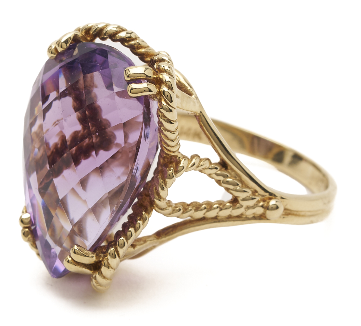 Lot 1191: 14K Pear Shaped Amethyst Ring