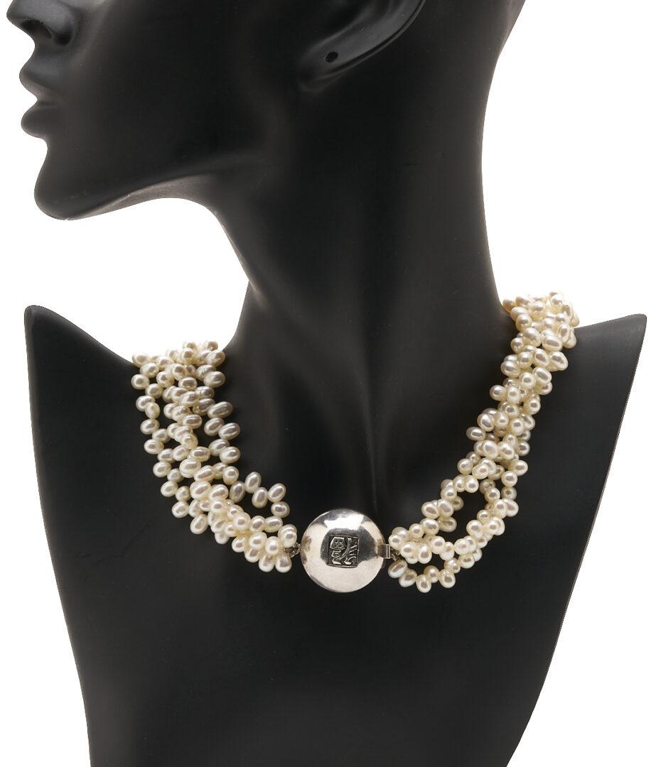 Lot 1192: 3 Ladies Pearl Necklaces & 1 Pearl Bracelet