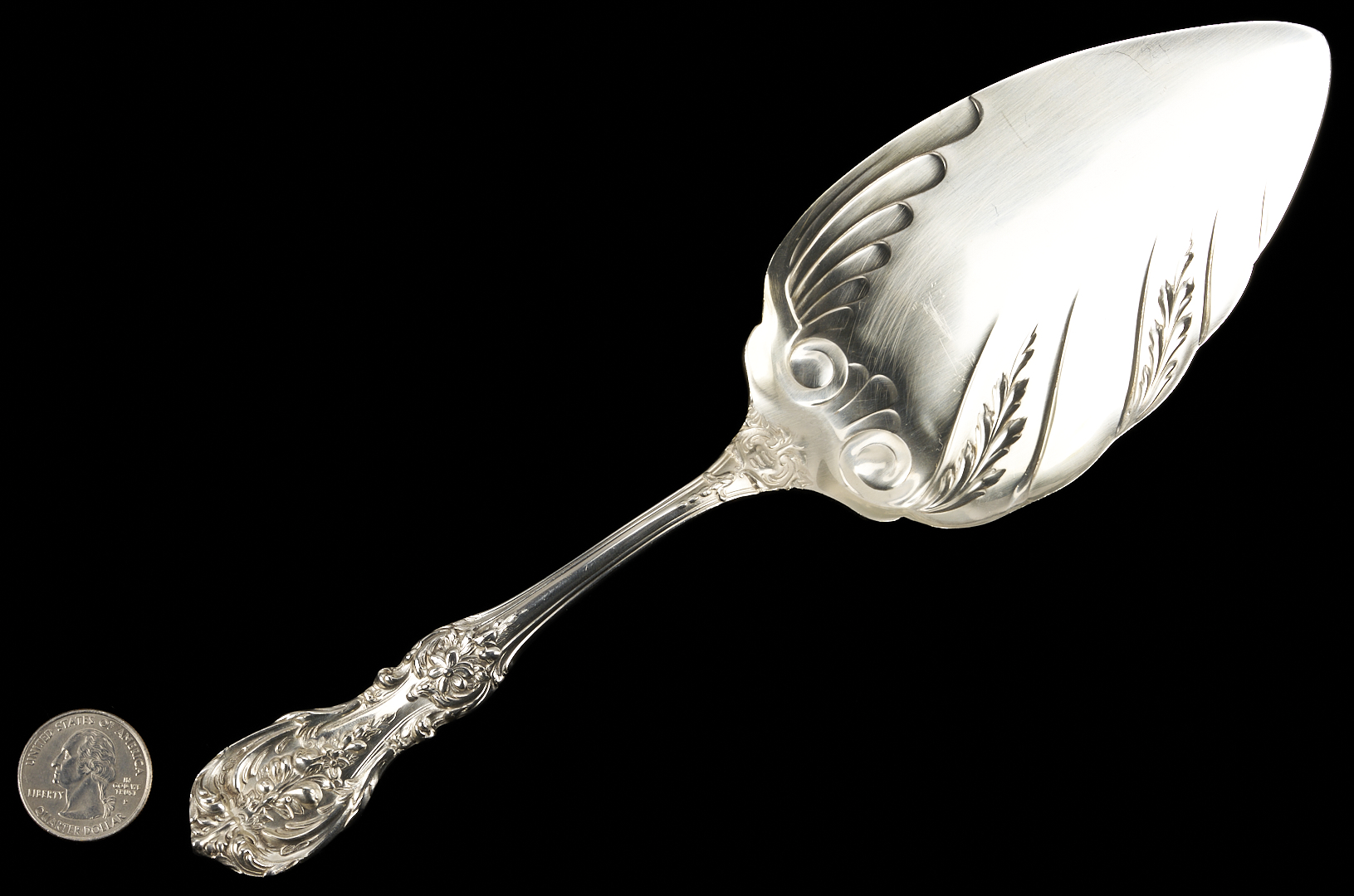 Lot 1209: Reed & Barton Sterling Silver Flat Server