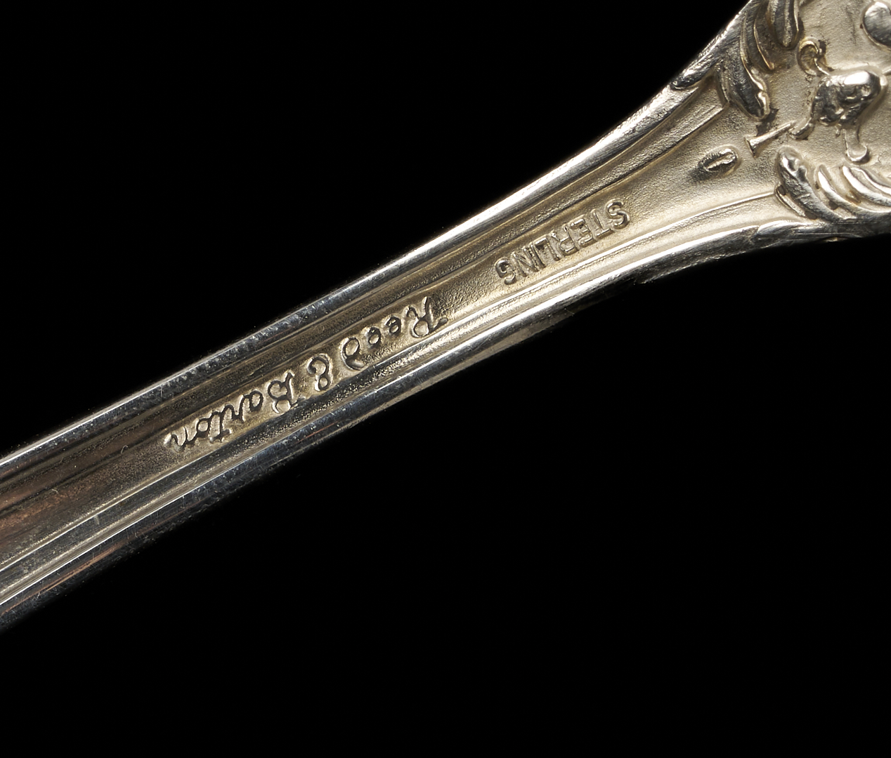 Lot 1209: Reed & Barton Sterling Silver Flat Server
