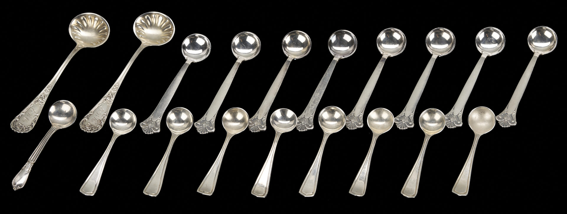 Lot 1210: 26 Assorted Small Sterling Silver Items