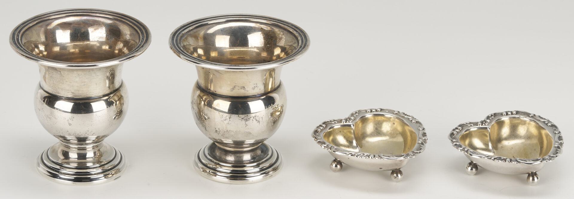 Lot 1210: 26 Assorted Small Sterling Silver Items