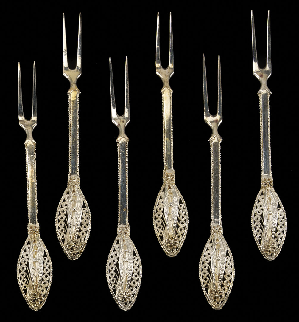 Lot 1214: 14 sterling spoons plus 12 pcs SE Asian Filigree Flatware