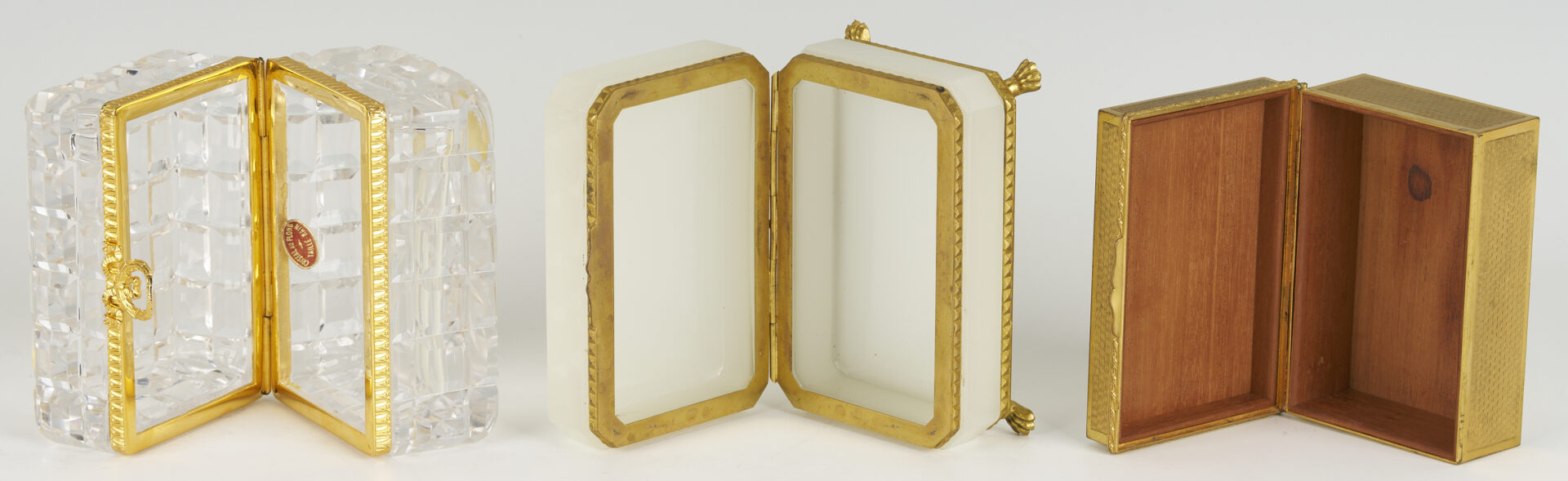 Lot 1256: 3 French Vanity Boxes