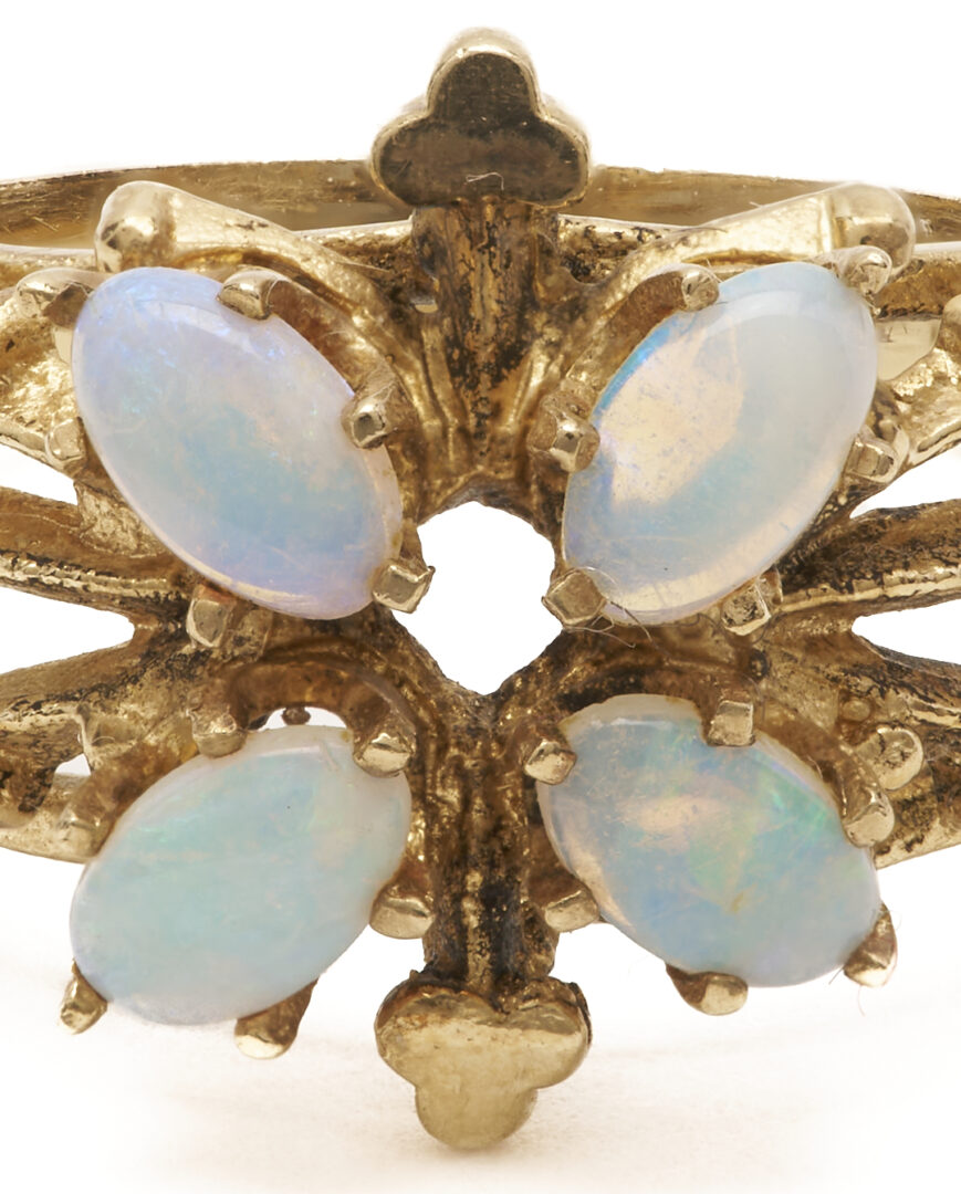 Lot 1263: M&M 14K Gold & Opal Fashion Ring