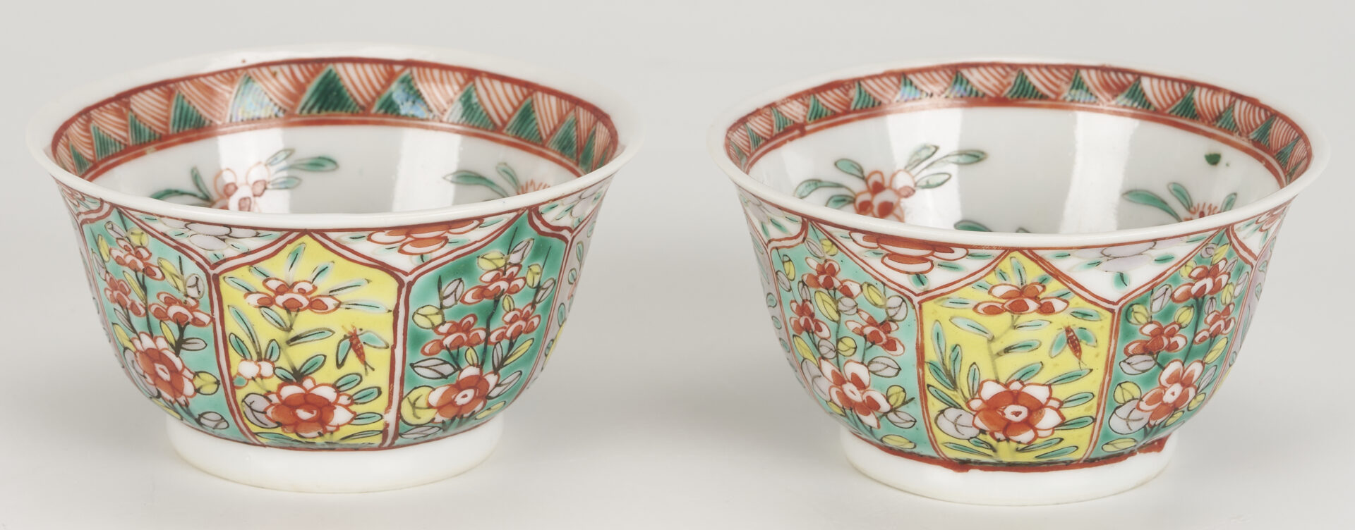 Lot 13: 5 Chinese Porcelain Items incl. Carp Plates