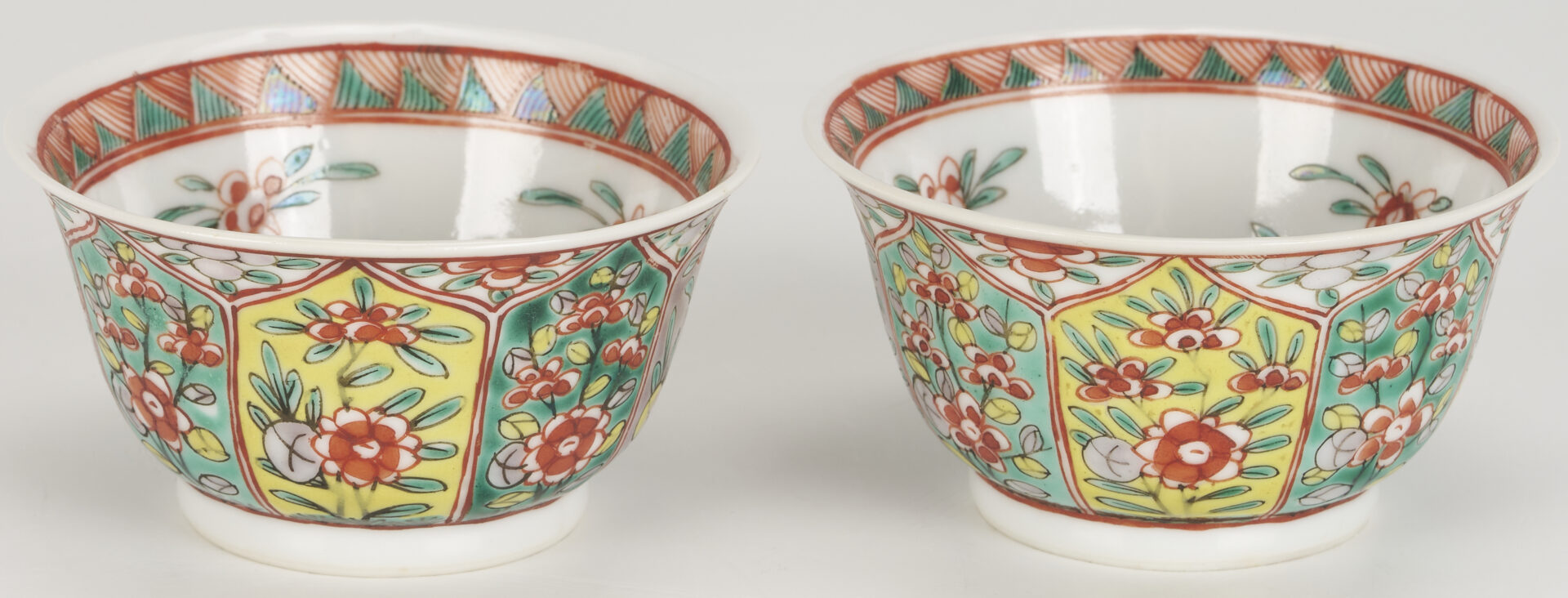 Lot 13: 5 Chinese Porcelain Items incl. Carp Plates