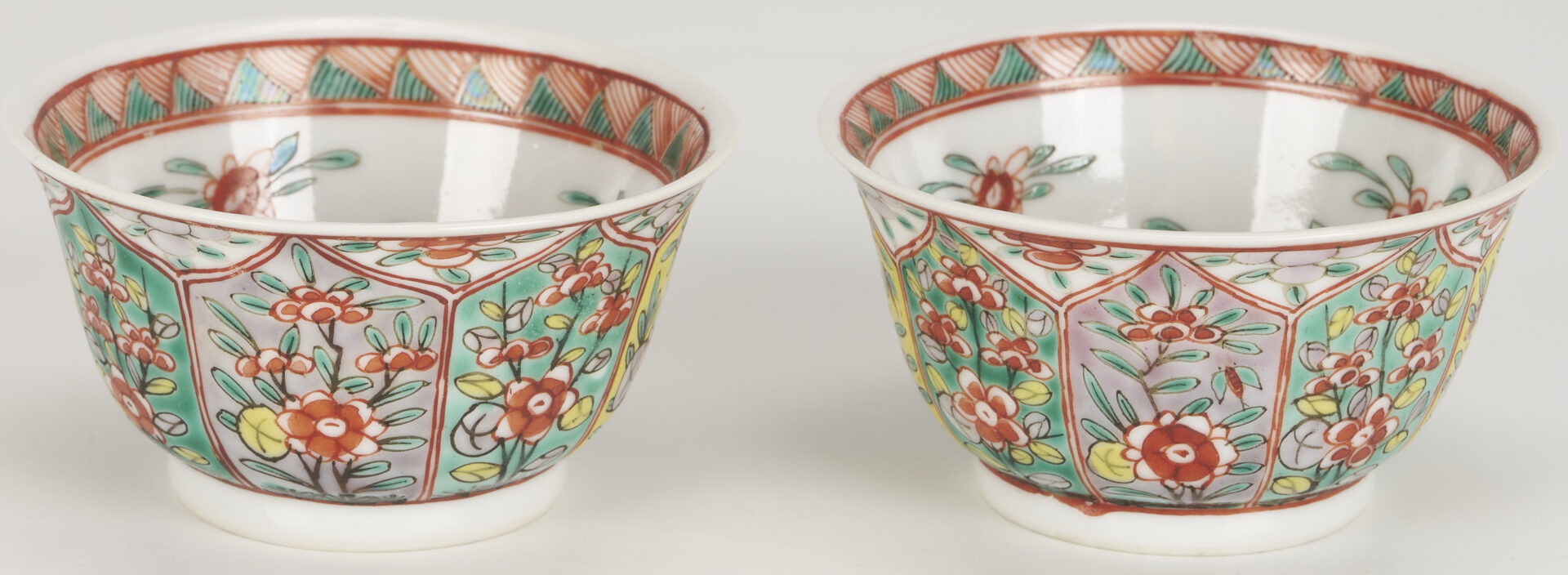 Lot 13: 5 Chinese Porcelain Items incl. Carp Plates