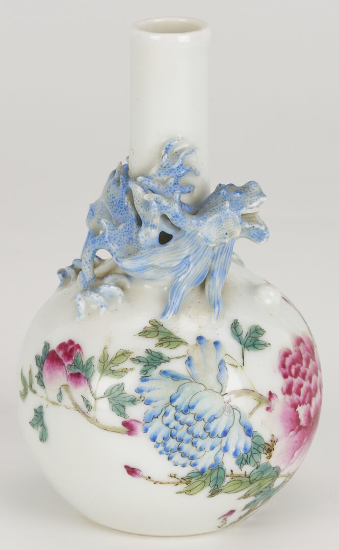 Lot 13: 5 Chinese Porcelain Items incl. Carp Plates