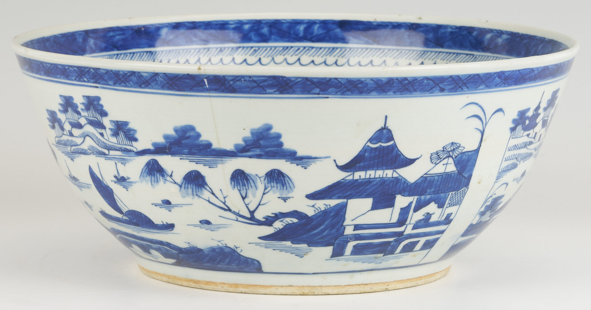 Lot 15: Large Chinese Canton Punch Bowl plus Bulb Dish