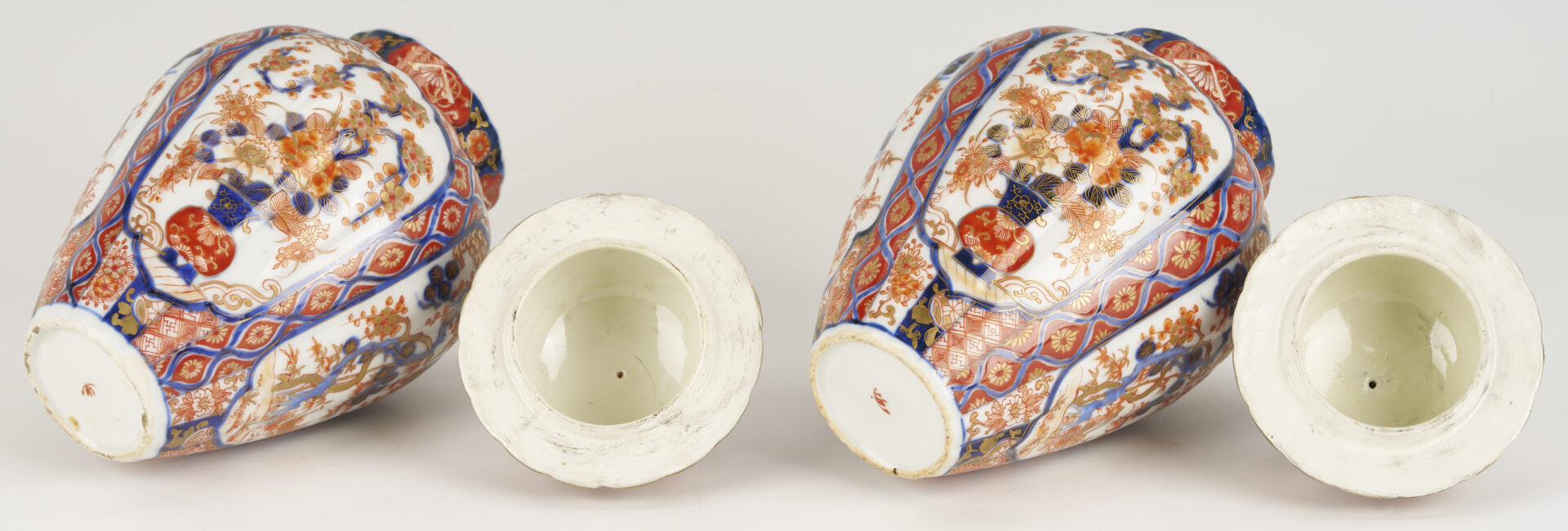 Lot 18: 7 Pcs. Japanese Imari, incl. Bottles, Fan Dishes