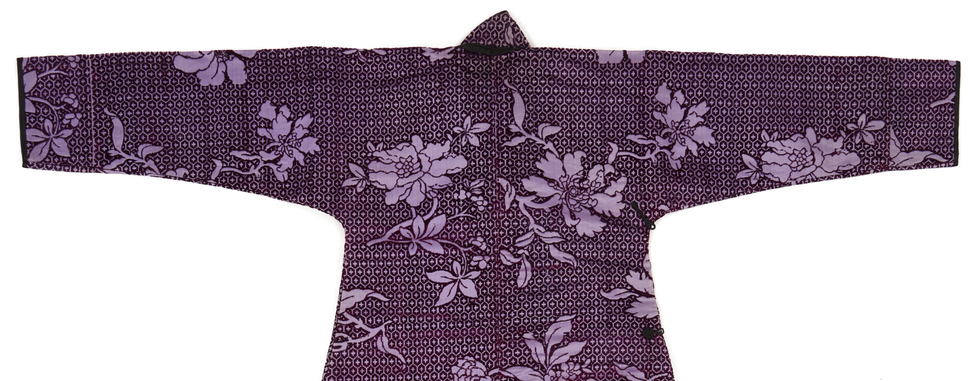 Lot 19: Women’s Qing Dynasty Chinese Manchu Robe
