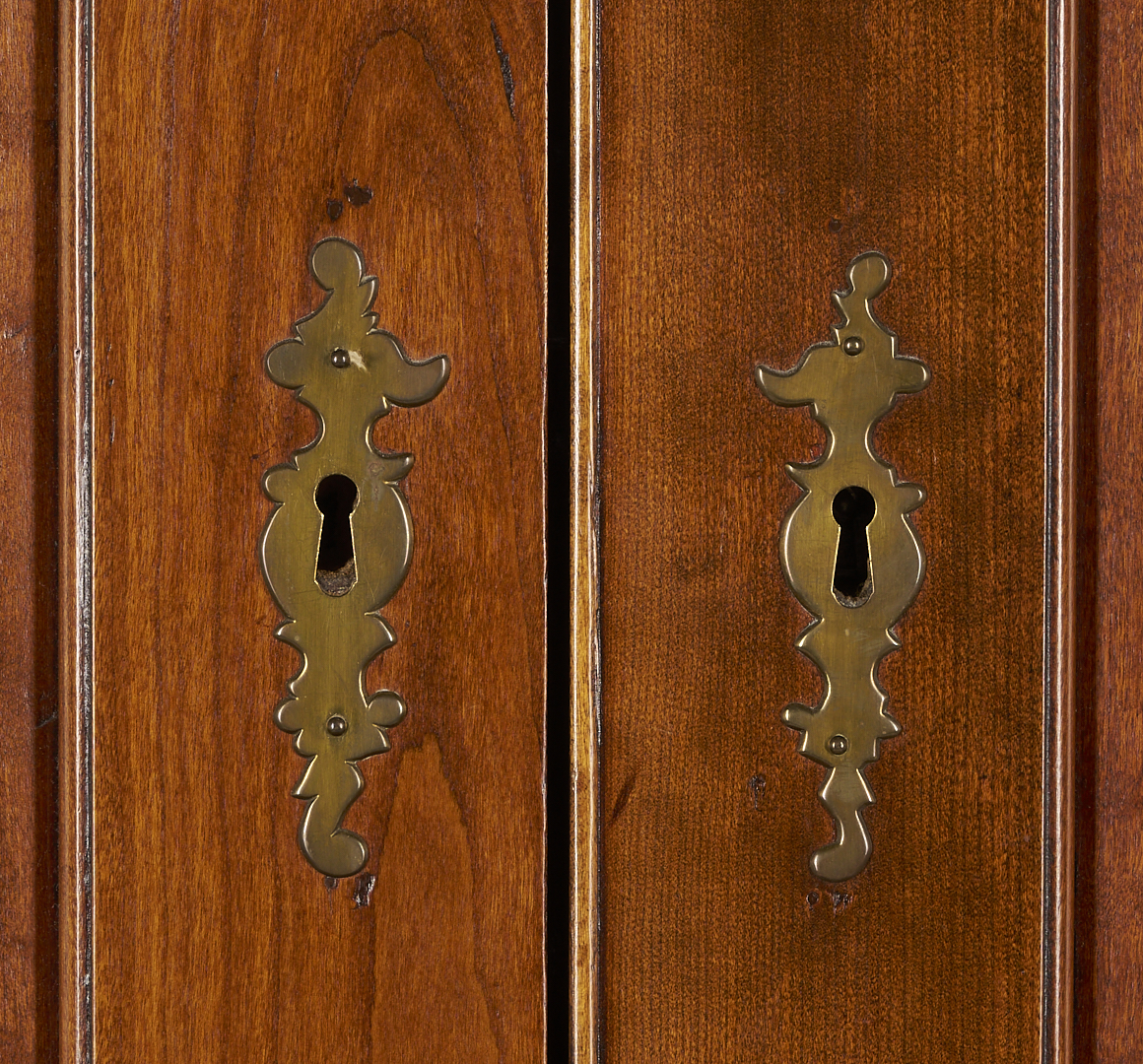 Lot 295: New England Chippendale Block Front Desk and Bookcase , ref. Nutting fig. 697