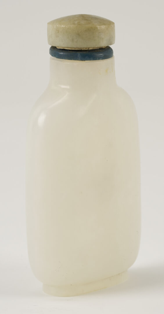 Lot 2: Chinese White Jade Snuff Bottle