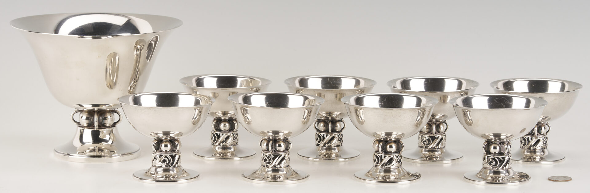 Lot 314: 8 International La Paglia Sterling Bowls Plus 1 Durham Bowl