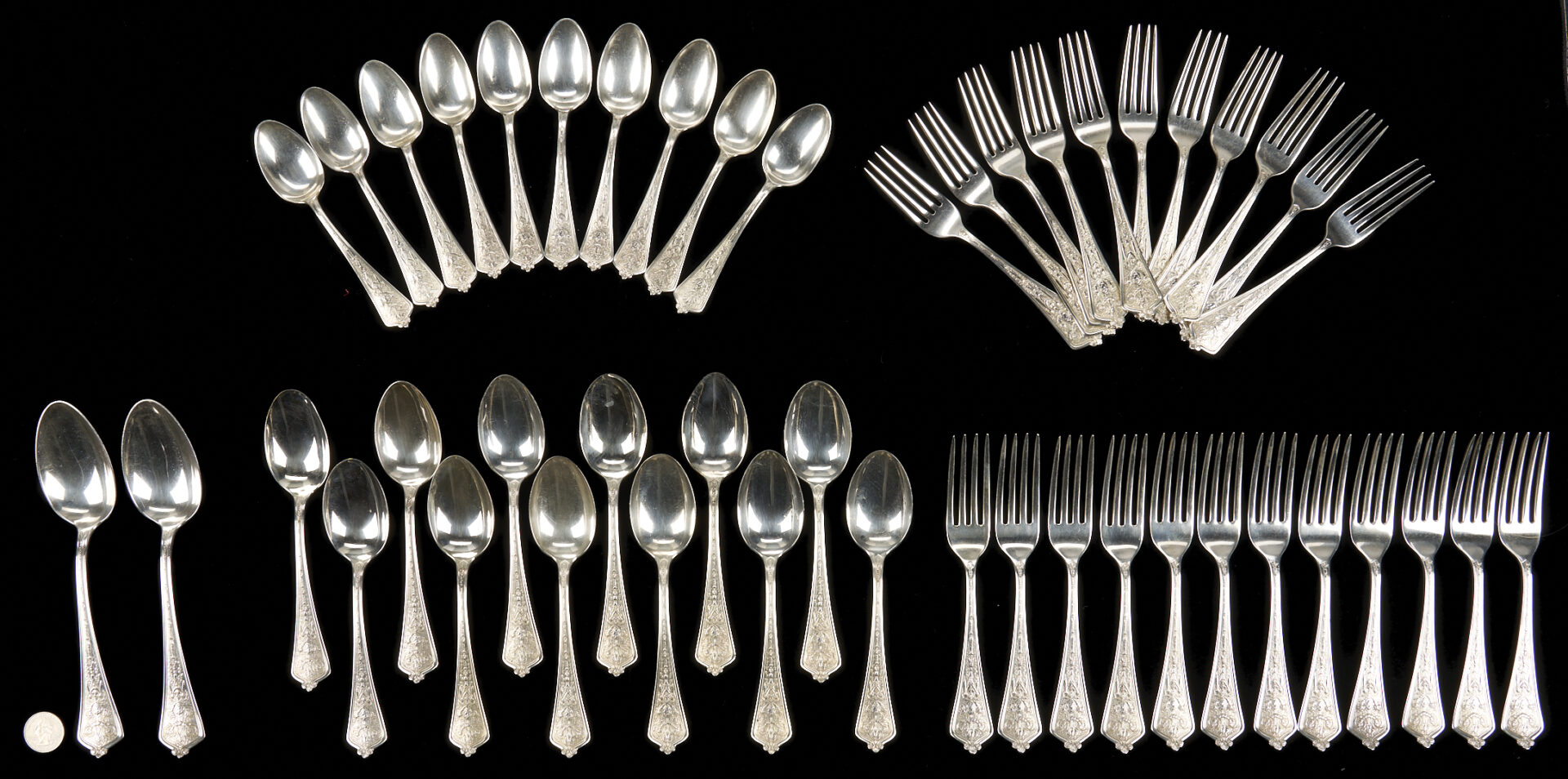 Lot 318: 47 Pcs Lady Washington Sterling Flatware